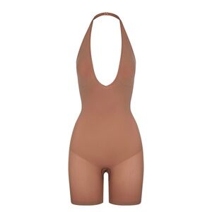 Brand new, never worn SKIMS seamless sculpt plunge mid thigh bodysuit.